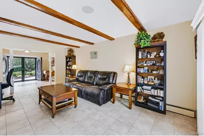 281 Town Line Road, East Northport, NY 11731 - Photo 7
