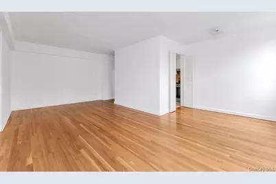 67-07 Yellowstone Boulevard #5F, Forest Hills, NY 11375 - Photo 5