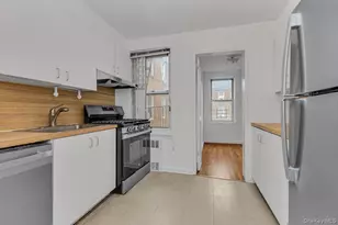 67-07 Yellowstone Blvd, Forest Hills, NY 11375 - Photo 3