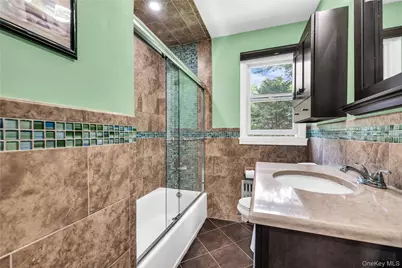 17 Hawkins Lane, Brookhaven, NY 11719 - Photo 21