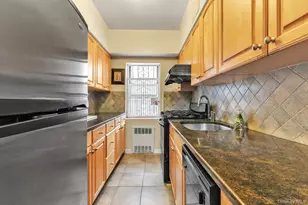 83-33 Austin St, Kew Gardens, NY 11415 - Photo 13