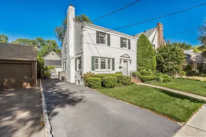 5 Ash Street, Floral Park, NY 11001 - Photo 3