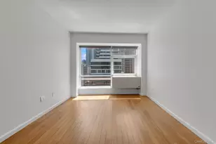 24-15 Queens Plaza N, Long Island City, NY 11101 - Photo 15