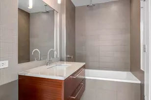 24-15 Queens Plaza N, Long Island City, NY 11101 - Photo 21