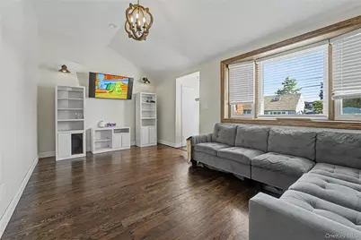 410 10th Street, West Babylon, NY 11704 - Photo 7