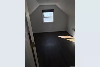 26 Circle Drive, Hempstead, NY 11550 - Photo 11