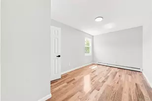 137-14 Bedell St, Springfield Gardens, NY 11413 - Photo 5