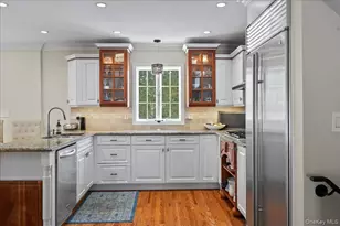 299 Stratton Rd, New Rochelle, NY 10804 - Photo 11
