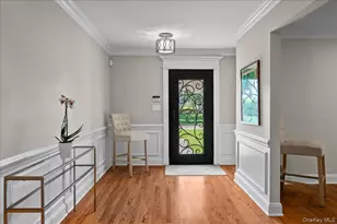 299 Stratton Rd, New Rochelle, NY 10804 - Photo 3
