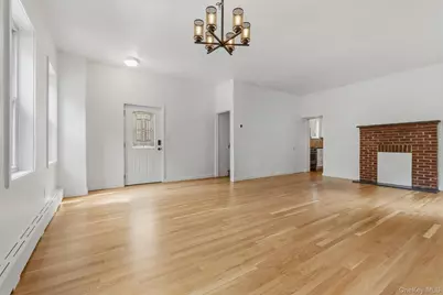 9 Desmond Avenue, Bronxville, NY 10708 - Photo 5