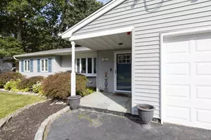 21 Aberdeen Dr, Mastic, NY 11950 - Photo 5