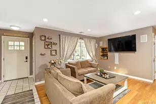 21 Aberdeen Dr, Mastic, NY 11950 - Photo 9