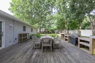 21 Aberdeen Dr, Mastic, NY 11950 - Photo 23