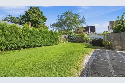 90 Conklin Street, Farmingdale, NY 11735 - Photo 23