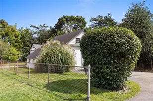 992 Roanoke Ave, Riverhead, NY 11901 - Photo 21