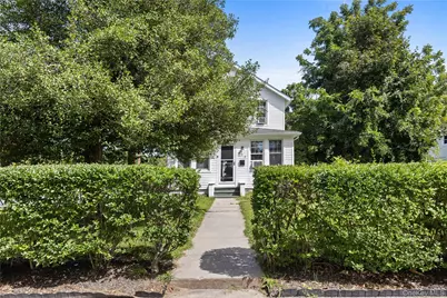 992 Roanoke Avenue, Riverhead, NY 11901 - Photo 1