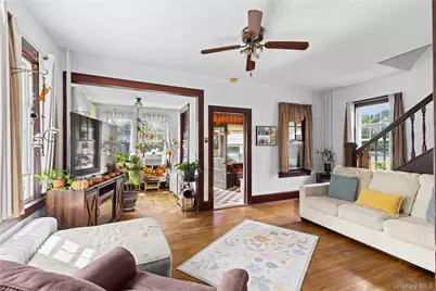 992 Roanoke Avenue, Riverhead, NY 11901 - Photo 5