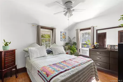 992 Roanoke Avenue, Riverhead, NY 11901 - Photo 13