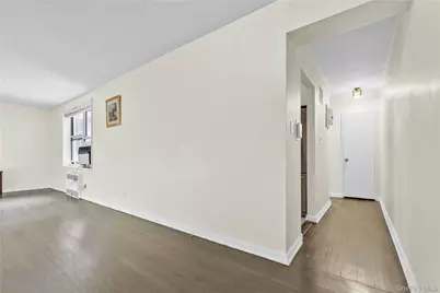 27-10 Parsons Boulevard #2F, Flushing, NY 11354 - Photo 7