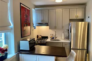22 Mulford Pl, Hempstead, NY 11550 - Photo 11
