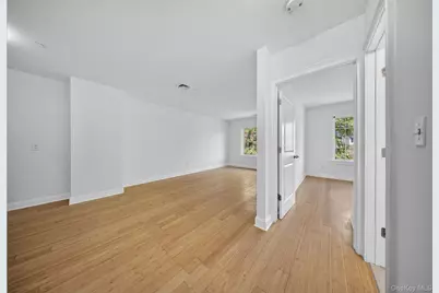 343 Soundview Lane, College Point, NY 11356 - Photo 35