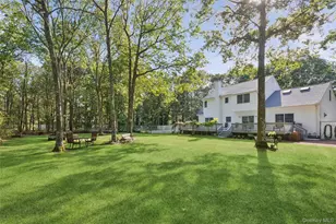 22 Jerusalem Hollow Rd, Manorville, NY 11949 - Photo 39