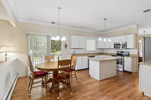 22 Jerusalem Hollow Rd, Manorville, NY 11949 - Photo 5
