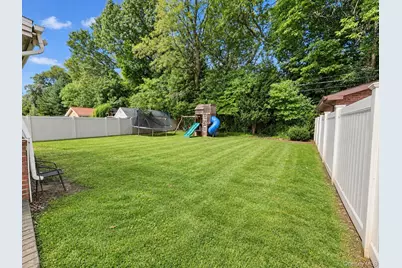 21757 77th Avenue, Oakland Gardens, NY 11364 - Photo 23