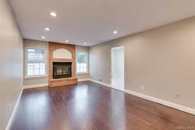 102 Glen Way, Syosset, NY 11791 - Photo 9