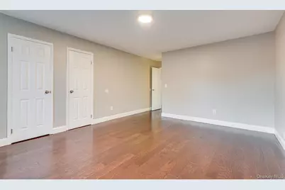 102 Glen Way, Syosset, NY 11791 - Photo 13