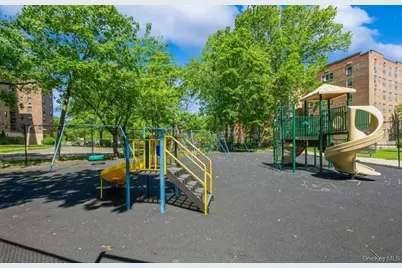 18-50 211 Street #2K, Bayside, NY 11360 - Photo 3