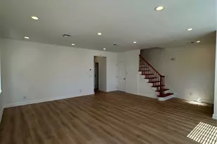 7807 Shore Rd, Port Washington, NY 11050 - Photo 3