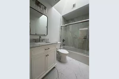 7807 Shore Road, Port Washington, NY 11050 - Photo 13
