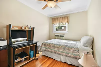 137 E 235th Street, Bronx, NY 10470 - Photo 17