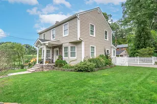30 Waverly St, Glen Head, NY 11545 - Photo 3