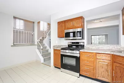 161 Treetop Circle #161, Nanuet, NY 10954 - Photo 15