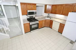161 Treetop Cir, Nanuet, NY 10954 - Photo 17