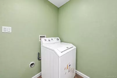 1313 Remsen Avenue, Brooklyn, NY 11236 - Photo 19
