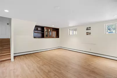 19 W Farms Lane, Commack, NY 11725 - Photo 17