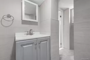 155 Voss Ave, Yonkers, NY 10703 - Photo 11