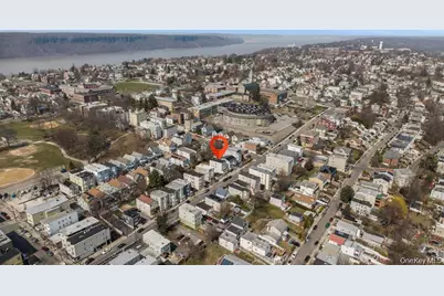 155 Voss Avenue, Yonkers, NY 10703 - Photo 15