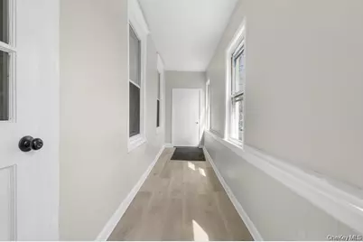 155 Voss Avenue, Yonkers, NY 10703 - Photo 13
