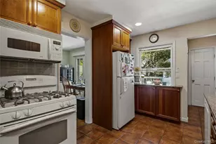 1 Brookfield Pl, Pleasantville, NY 10570 - Photo 11
