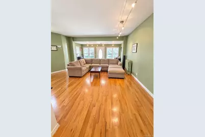 135-16 Kew Gardens Road, Richmond Hill, NY 11418 - Photo 3
