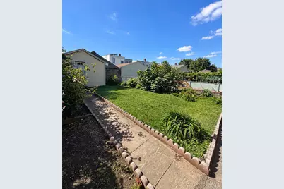 135-16 Kew Gardens Road, Richmond Hill, NY 11418 - Photo 9