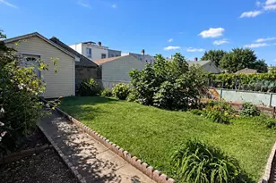 135-16 Kew Gardens Rd, Richmond Hill, NY 11418 - Photo 9