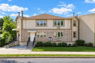 5-77 Aztec Pl, Far Rockaway, NY 11691 - Photo 1