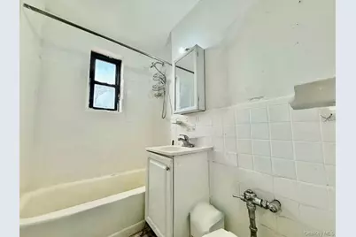 4410 Macnish Street #1G, Elmhurst, NY 11373 - Photo 5