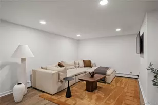 10 Magenta Ln, East Northport, NY 11731 - Photo 19
