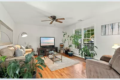 985 Silver Colt Road, Cutchogue, NY 11935 - Photo 7